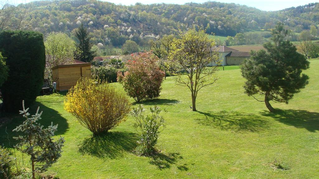 Gite Du Paradis Vieuzos Exterior photo
